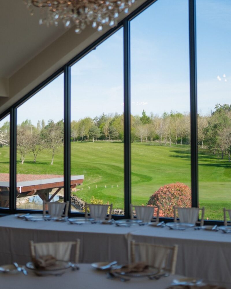 Cambridge Country Club Wedding Venue (11)